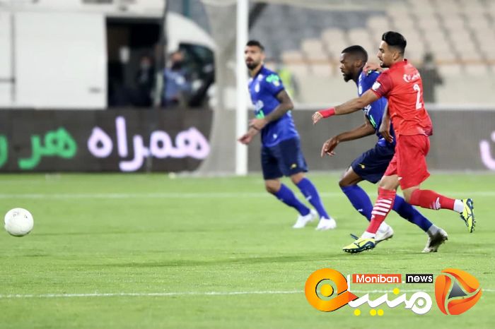 استقلال و تراکتور
