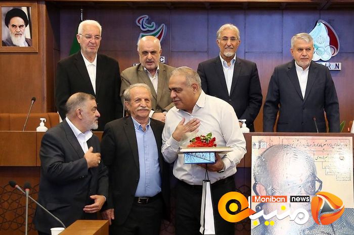 مراسم تجلیل از اردشیر لارودی، پیشکسوت روزنامه نکاری ورزشی و نفرات اول جشنواره جهانی ایپس در روز جهانی خبرنگاران ورزشی