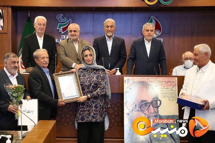 مراسم تجلیل از اردشیر لارودی، پیشکسوت روزنامه نکاری ورزشی و نفرات اول جشنواره جهانی ایپس در روز جهانی خبرنگاران ورزشی