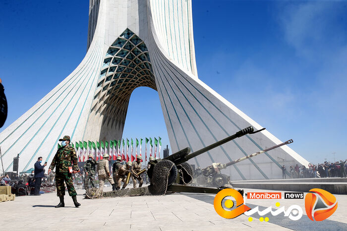 تحویل سال ۱۴۰۰ در میدان آزادی تهران