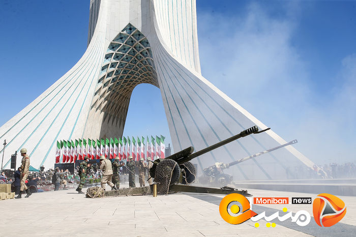 تحویل سال ۱۴۰۰ در میدان آزادی تهران