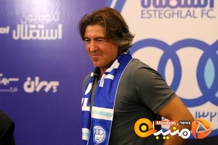 مراسم امضای قرارداد ریکاردو ساپینتو، سرمربی استقلال