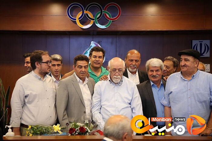 مراسم تجلیل از اردشیر لارودی، پیشکسوت روزنامه نکاری ورزشی و نفرات اول جشنواره جهانی ایپس در روز جهانی خبرنگاران ورزشی