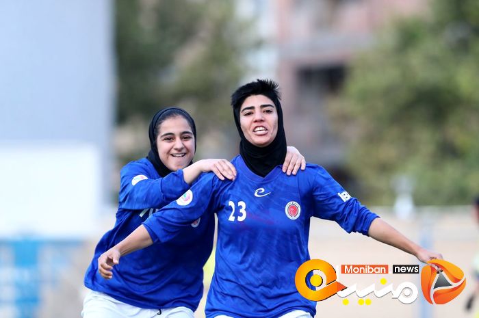 جشن قهرمانی تیم خاتون بم قهرمان رقابت های لیگ فوتبال بانوان