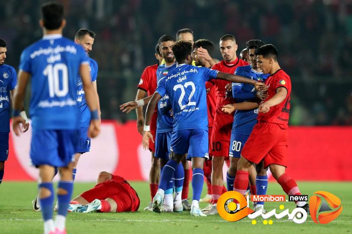 حاشیه های عجیب بازی استقلال و تراکتور