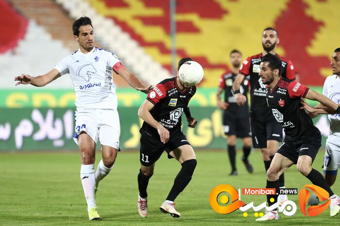 دیدار تیم های پرسپولیس-پیکان