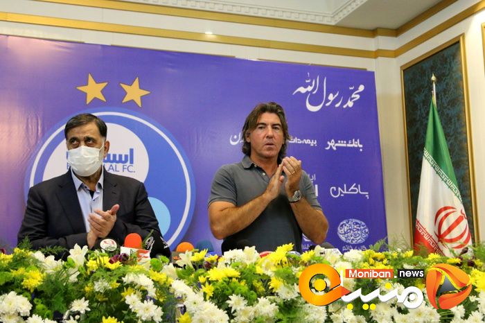 مراسم امضای قرارداد ریکاردو ساپینتو، سرمربی استقلال