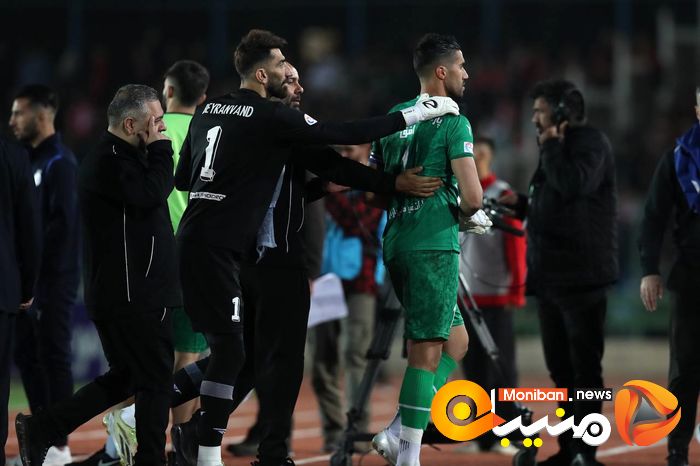 حاشیه های عجیب بازی استقلال و تراکتور