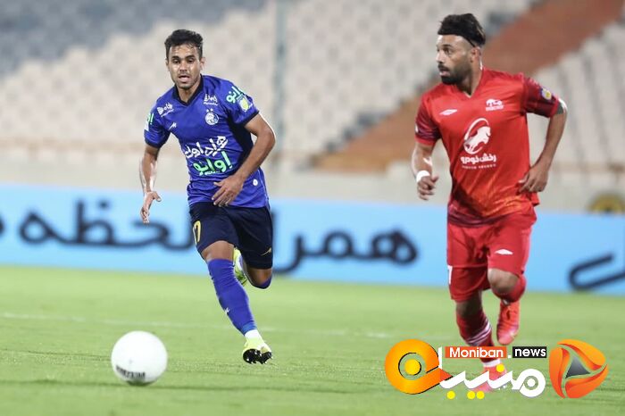 استقلال و تراکتور